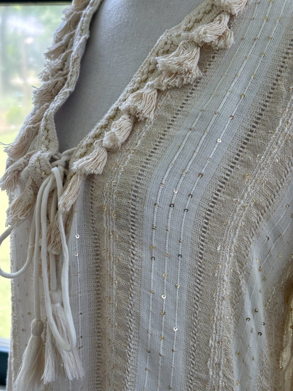 Buby.S Dreamy Woven Tassel Tunic | Ivory/Cream | Size Small | New with Tags - Picture 2 of 6